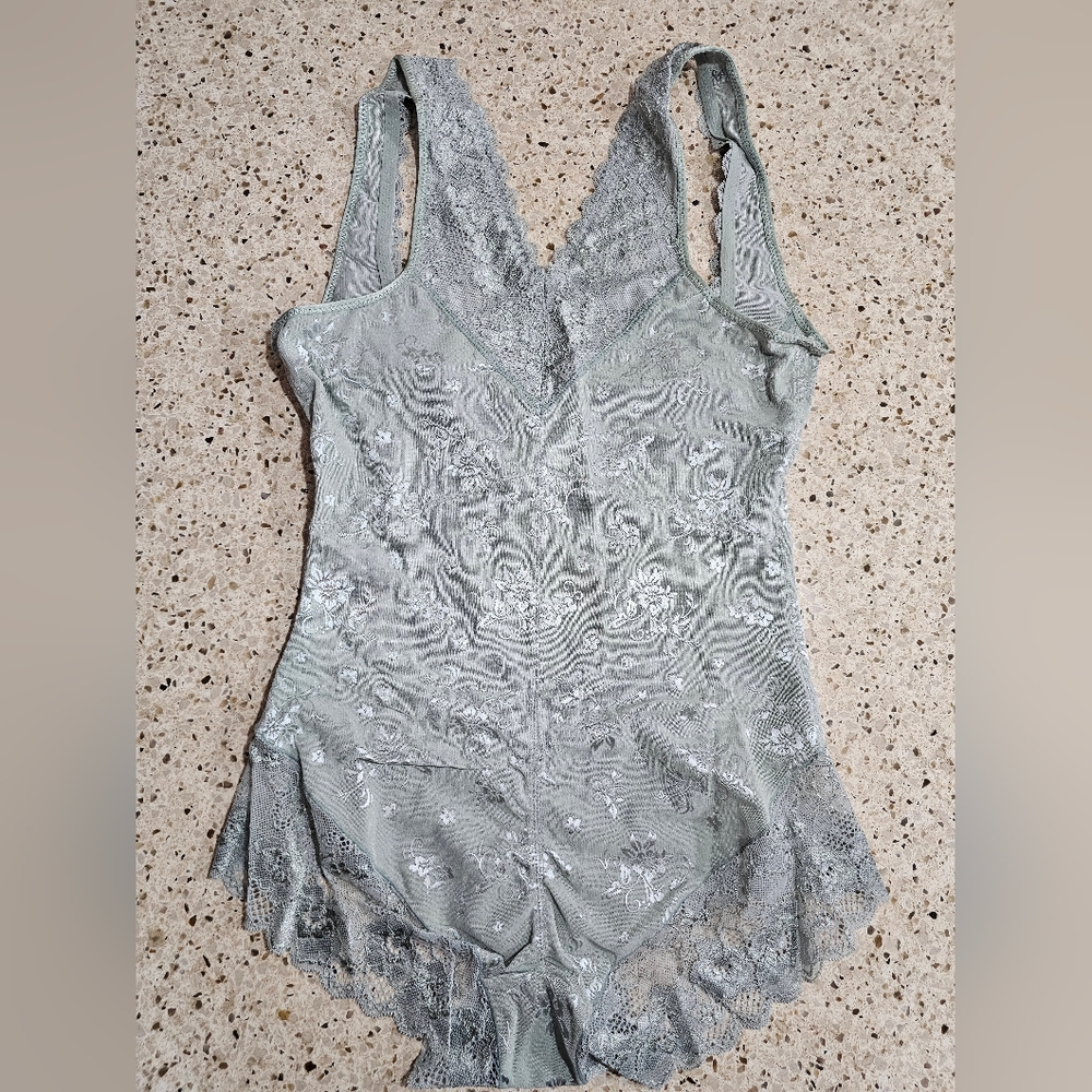 Lace Trim Floral Bodysuit Shapewear in Sage Green